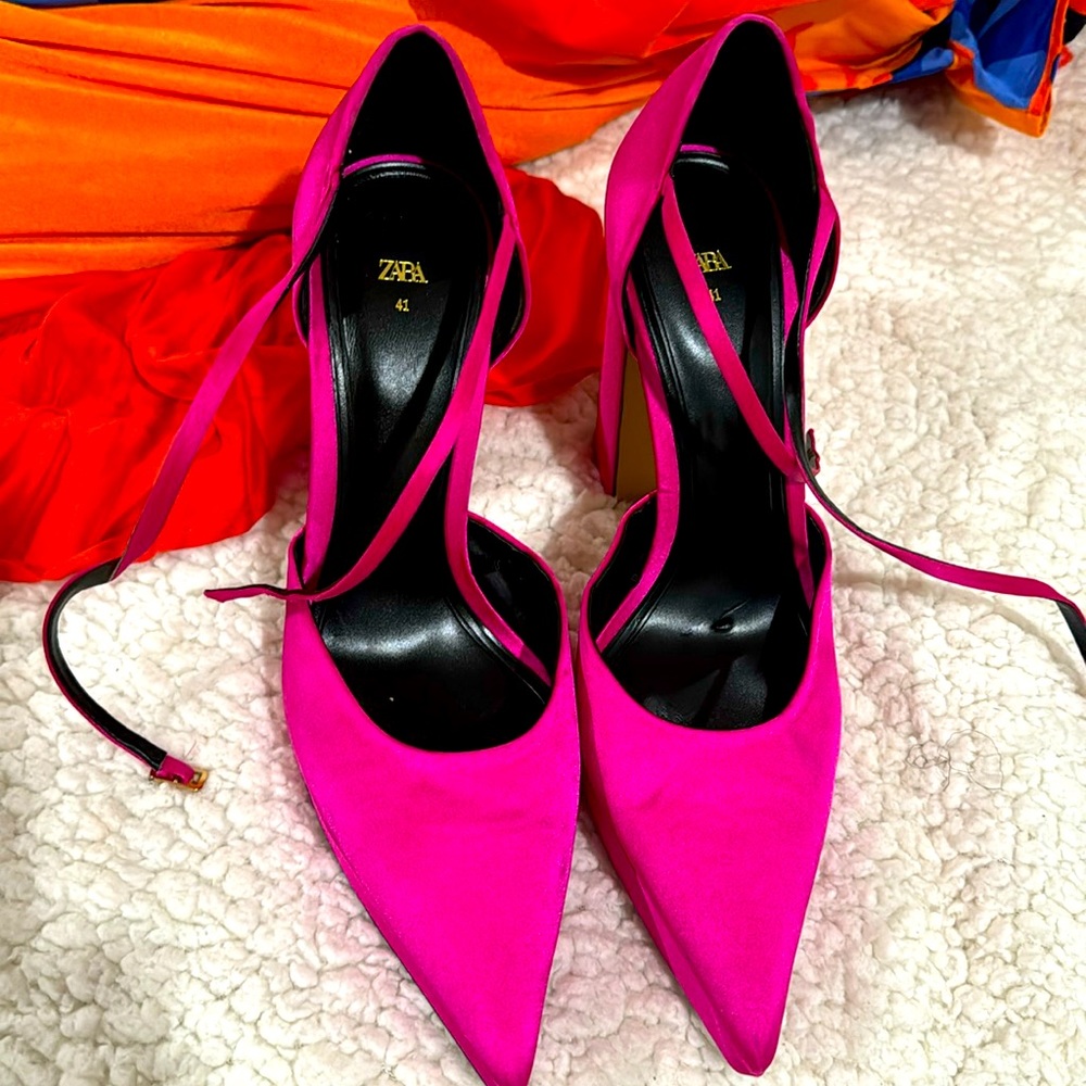 Zara shoes, heel height 4’7inches